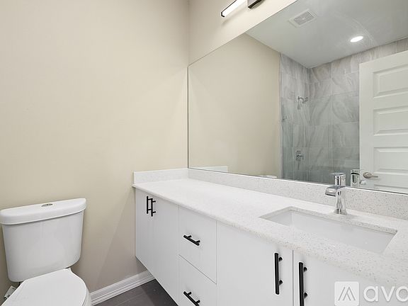 2nd image of 3305 Frio Ave #2-4