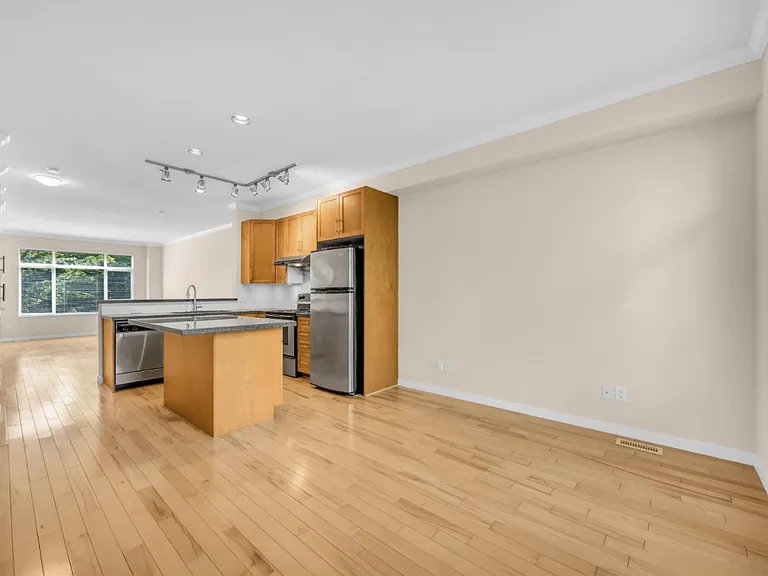 15151 34th Ave #3 — Photo 1