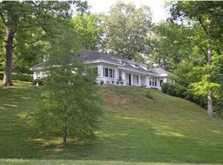 1477 Oakwood Ln, Chattanooga, TN 37405