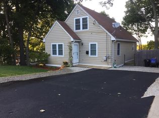 736 Bernon St, Woonsocket, RI 02895