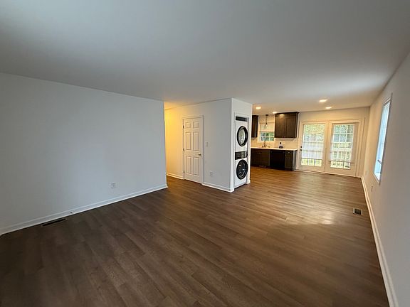 5th image of 4921 Burtwood Ln #1