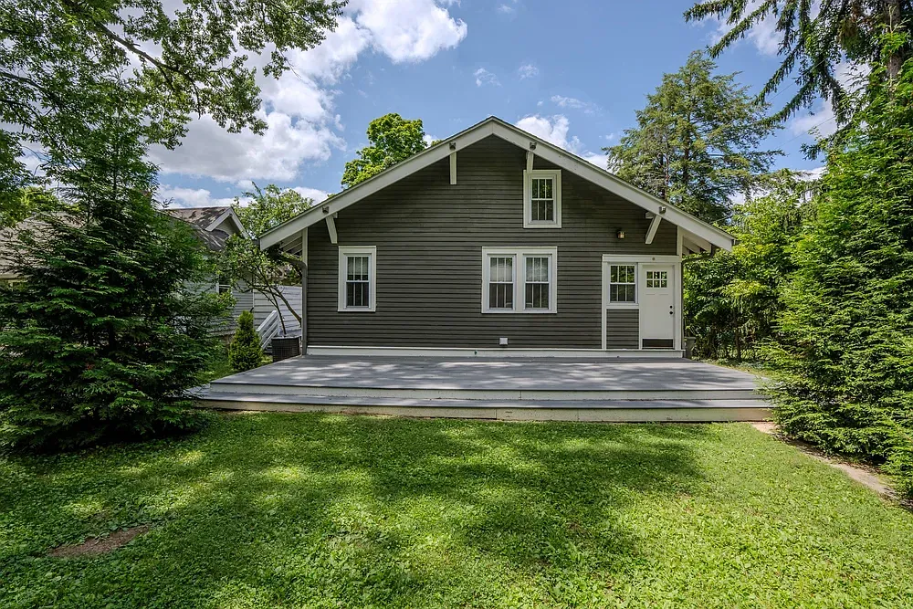 4 bed, 1354 sqft, $6,000 — Photo 3