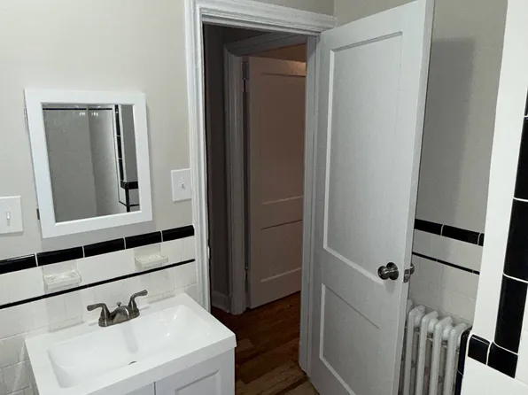 5108 2nd St NW APT 2, Washington, DC 20011