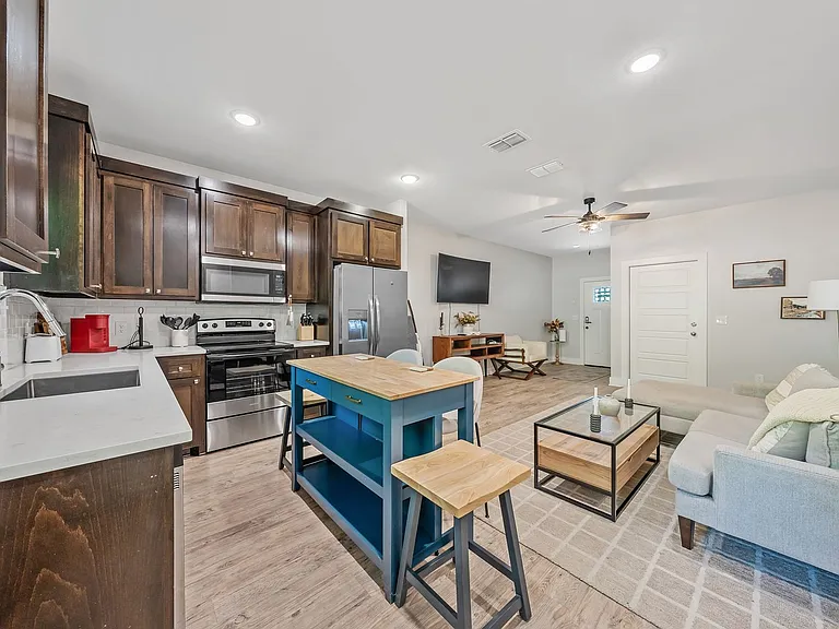 11722 FM 16 W — Photo 25