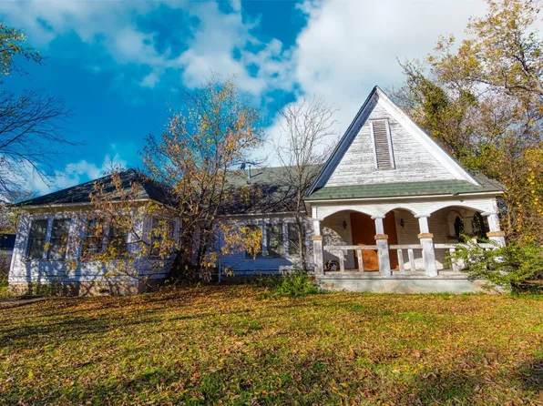 808 E Main St, Collinsville, TX 76233