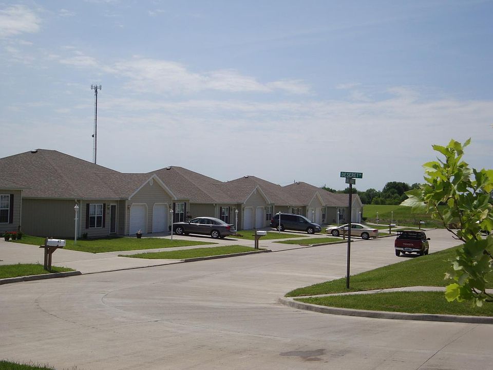 2nd image of 1221 Ensign Dr