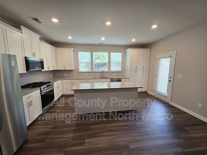 1st image of 490 Tall Pines Ter