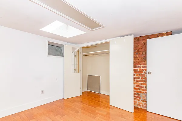 Rented by MySpaceNYC | media 8