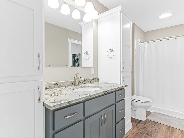 898 Brentwood Cir — Photo 25