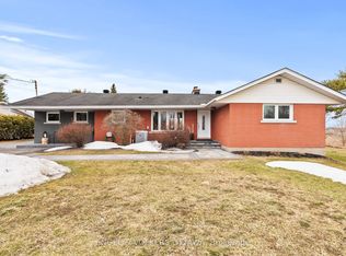 4624 Albion Rd, Ottawa, ON K1X1A5