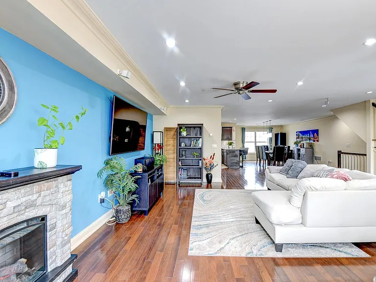 1625 Paterson Plank Rd #2 — Photo 5