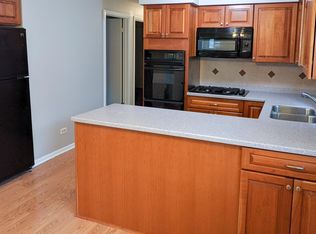 6031 N Austin Ave #1, Chicago, IL 60646