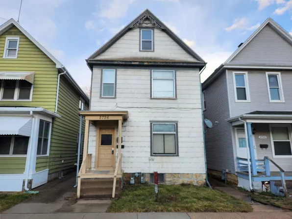 2726 Jackson St, Dubuque, IA 52001