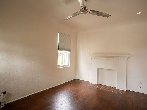 2nd image of 4072 Meade Ave