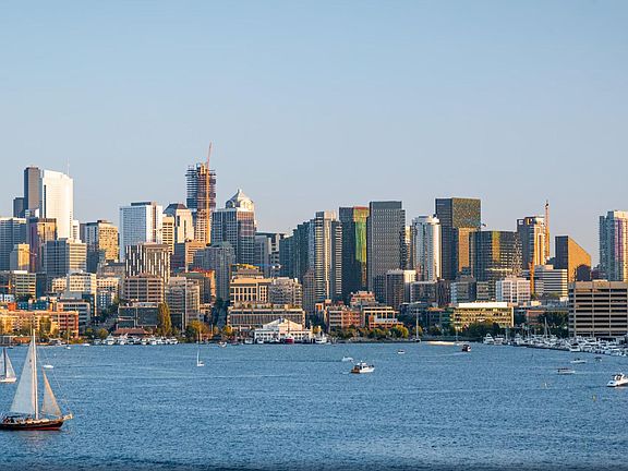 Easy access to Gas Works Park and Burke-Gillman Trail