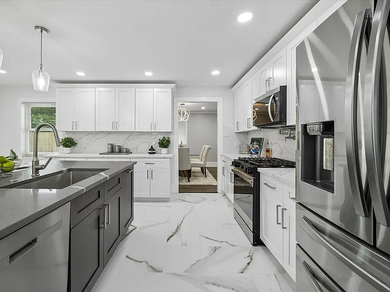 7711 Meadowvale Dr — Photo 12