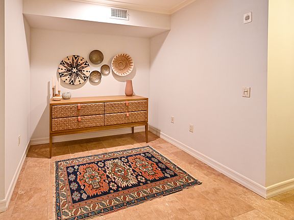 4th image of 1420 S Bundy Dr APT 102