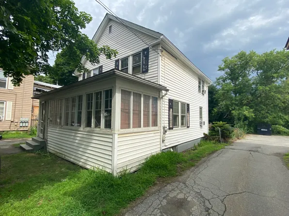 18 1/2 Main Street, Fairfield, ME 04937