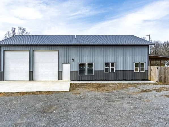 588 Howell Hill Rd, Flintville, TN 37335