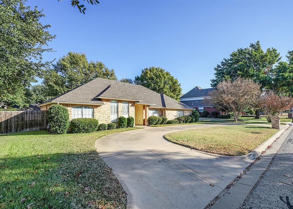 1st image of 6617 Parkridge Dr
