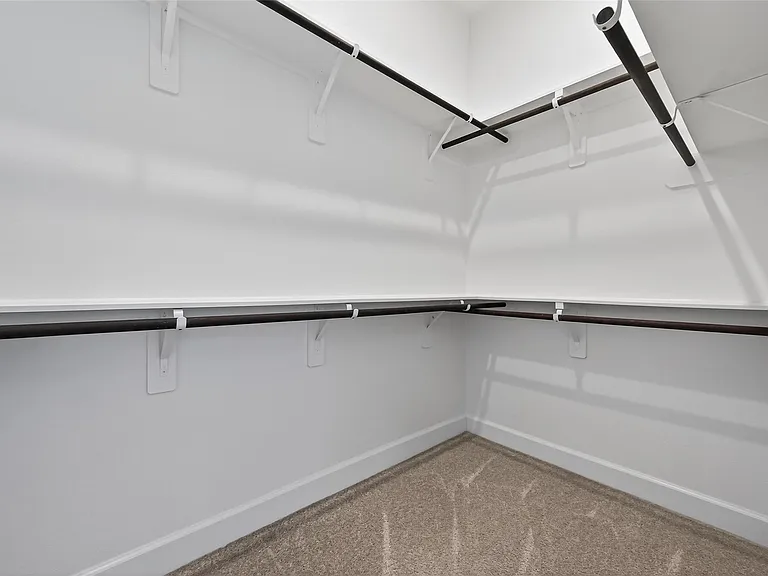 15330 Legacy Park Way — Photo 24