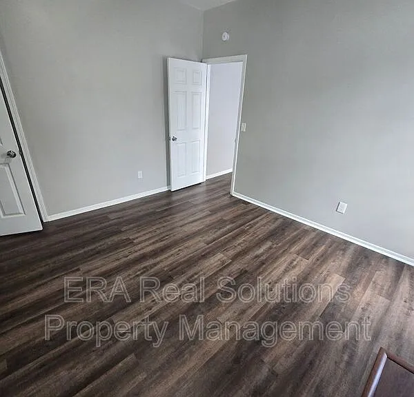 170 S Highland Ave — Photo 9