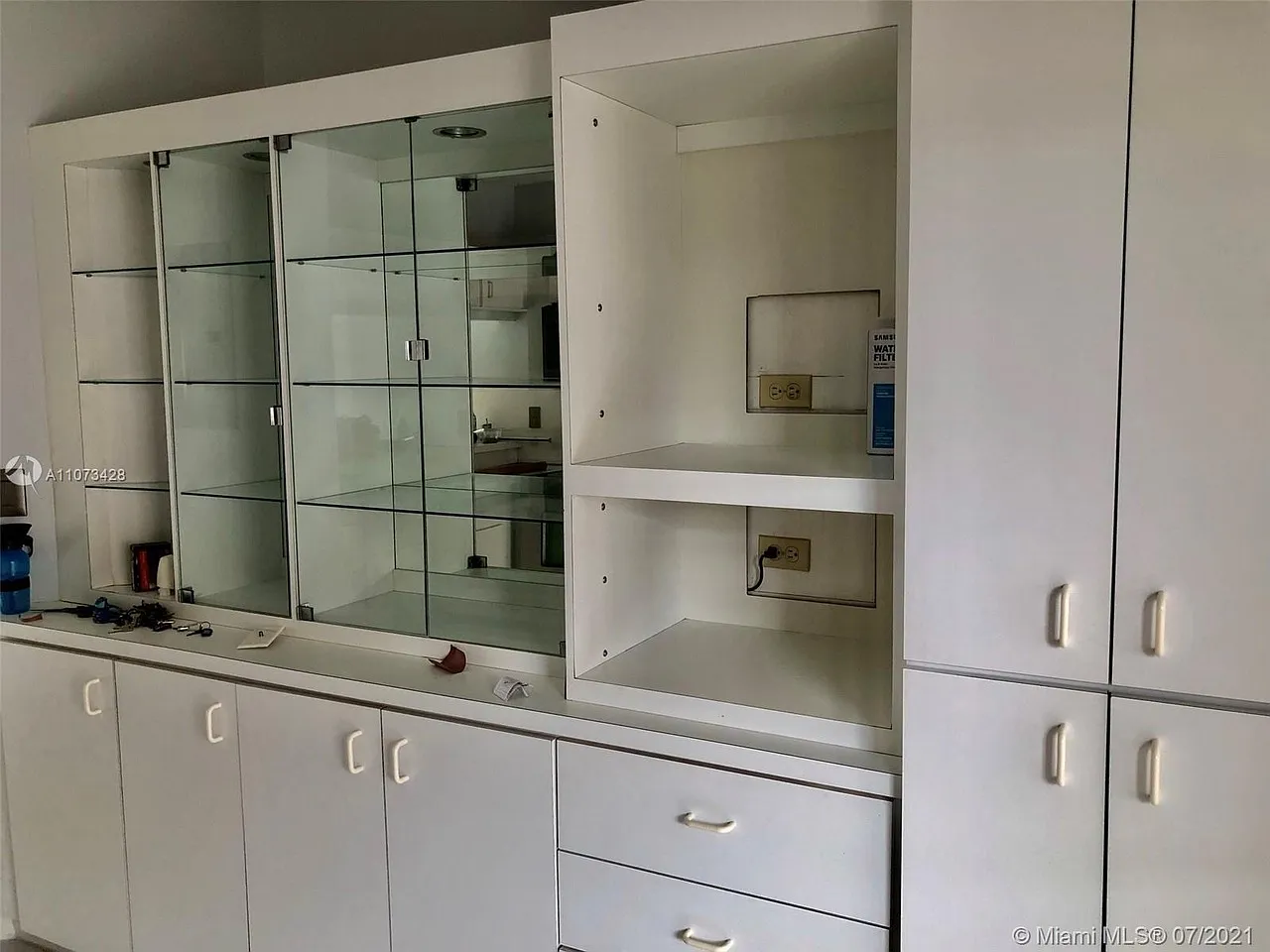 2 bed, 1010 sqft, $2,250 — Photo 3