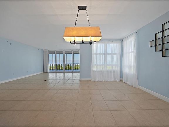 5th image of 3329 Sunset Key Cir Unit 308
