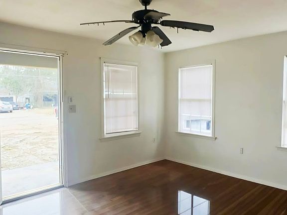 3rd image of 434 Mason Blvd