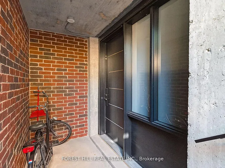 645 Coldstream Ave #BASEMENT — Photo 14
