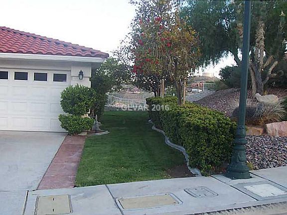3rd image of 627 Malaga Dr