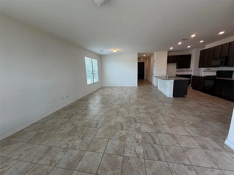 4802 Greenfield Springs Ln — Photo 8