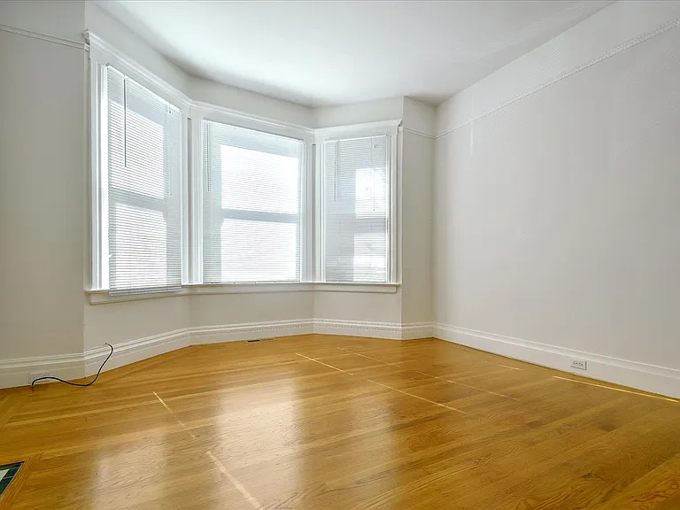 26-28 Cumberland St — Photo 2