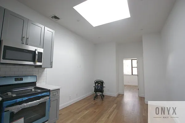 Rented by Onyx | media 32