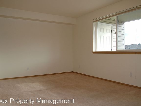 5th image of 3201 Elwood Ave APT 305