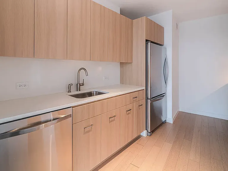 50 E 28th St #2D — Photo 8
