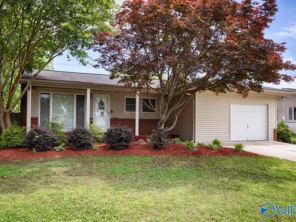 4211 Coffee Dr SW, Huntsville, AL 35805