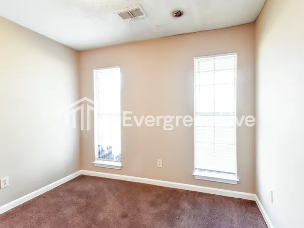 2724 Van Der Veer Dr, Memphis, TN 38133
