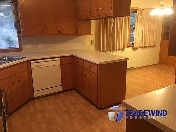 2nd image of 417 1st Ave NE