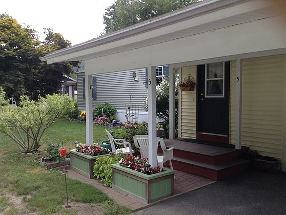 Lg mud room entrance