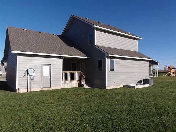 2nd image of 2103 Fairfield Cir