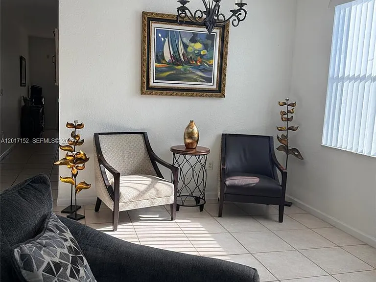 10270 SW 59th St — Photo 5