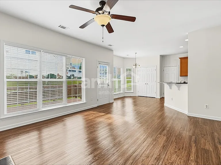 231 Mott Rd — Photo 9