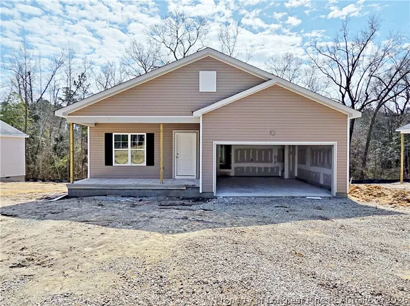 331 Appaloosa Dr, Spring Lake, NC 28390