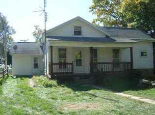 241 E Main St, Larwill, IN 46764