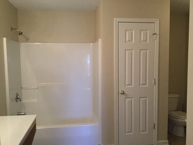 1228 Hampton Park Dr — Photo 9
