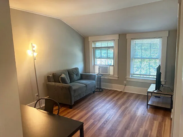 Building Photo - 515 Walnut Ave #3