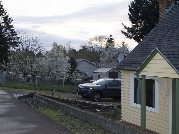 3rd image of 6400 NE 78th Ave