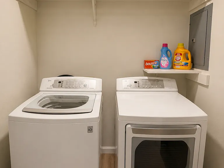 932 Georgetowne Dr #O — Photo 11
