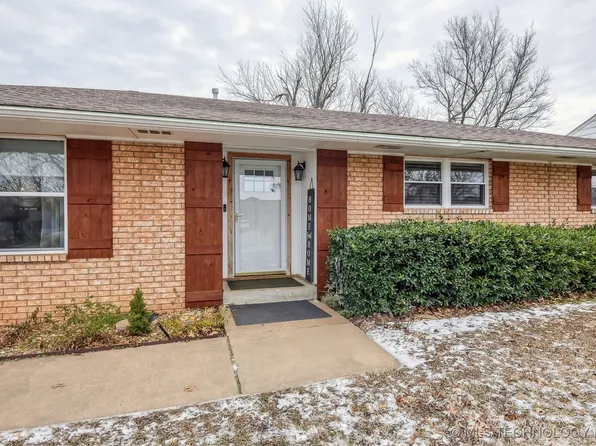208 Hinton Blvd, Mannford, OK 74044